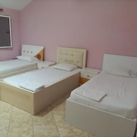 Maria For Rent Feeling Durres ヴィラ