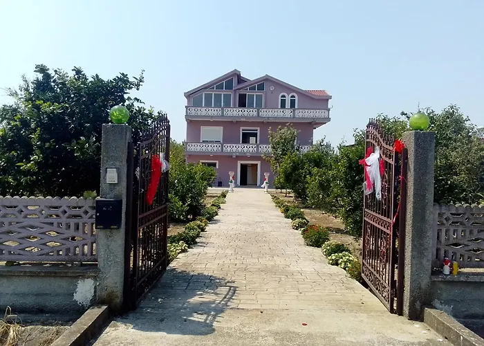 Maria For Rent Feeling Durres Xhafzotaj